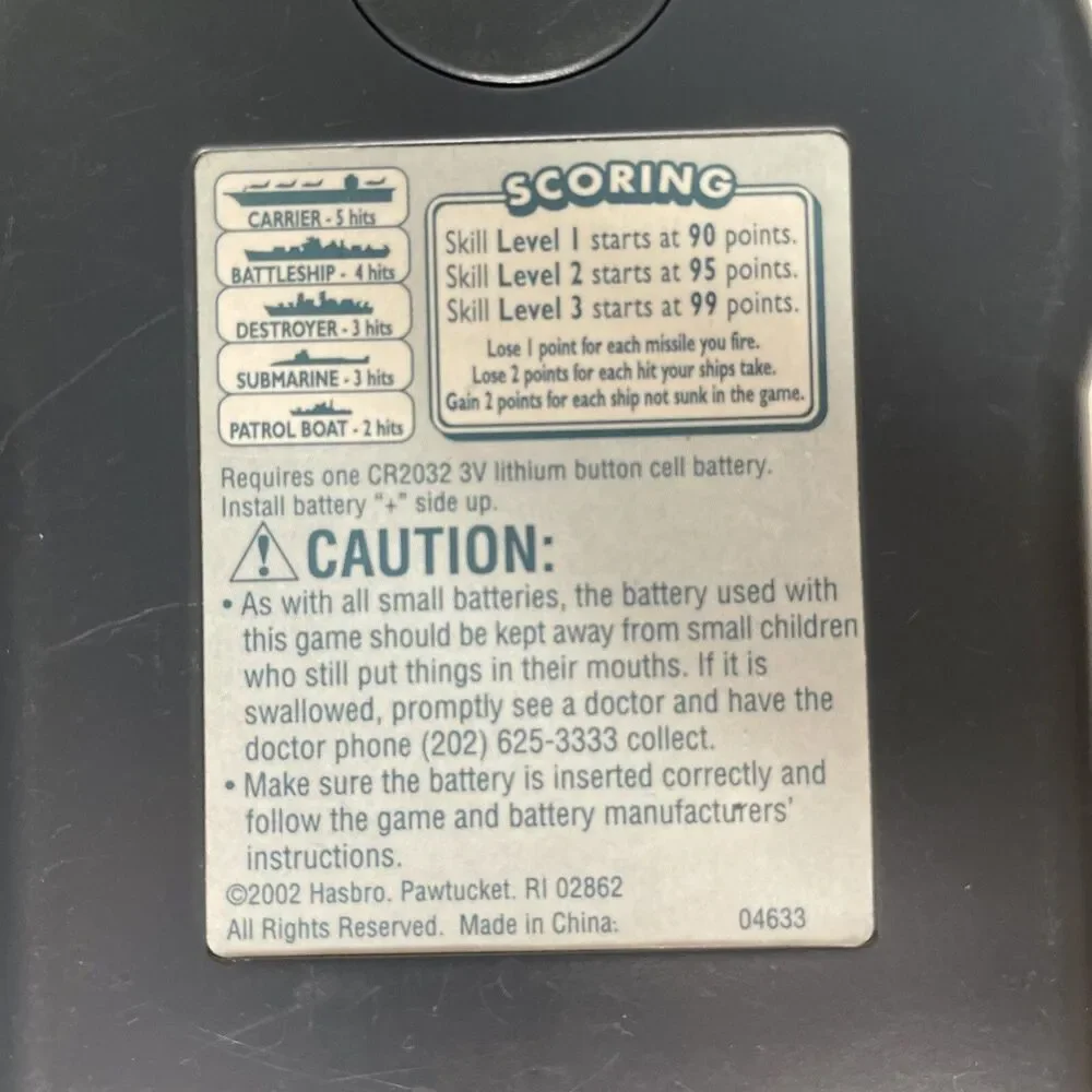 Battleship Electronic Handheld Game Pocket Size Milton Bradley (Hasbro, 2002)